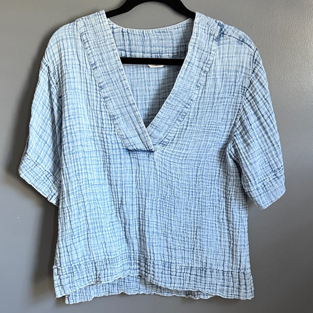 Faherty Light Blue Textured Blouse